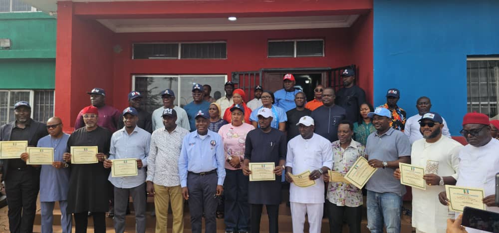 Enugu APC issues certificates of return to 17 elected council candidates