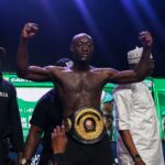 Carter Efe defeats Portable in celebrity boxing match