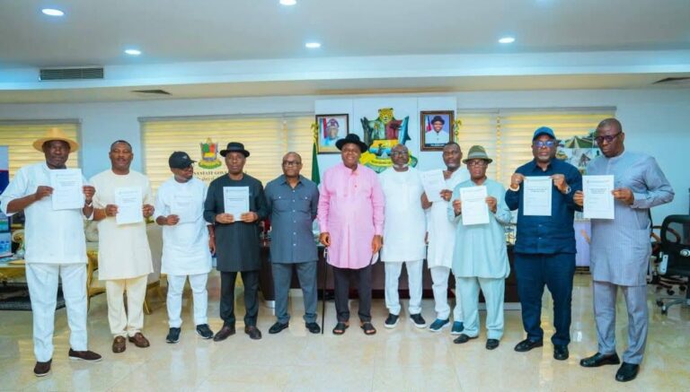 Bayelsa APC NASS candidates receive INEC nomination certificates