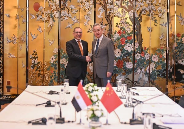 Chinese Foreign Minister meets Secretary General of Egyptian National Security Council