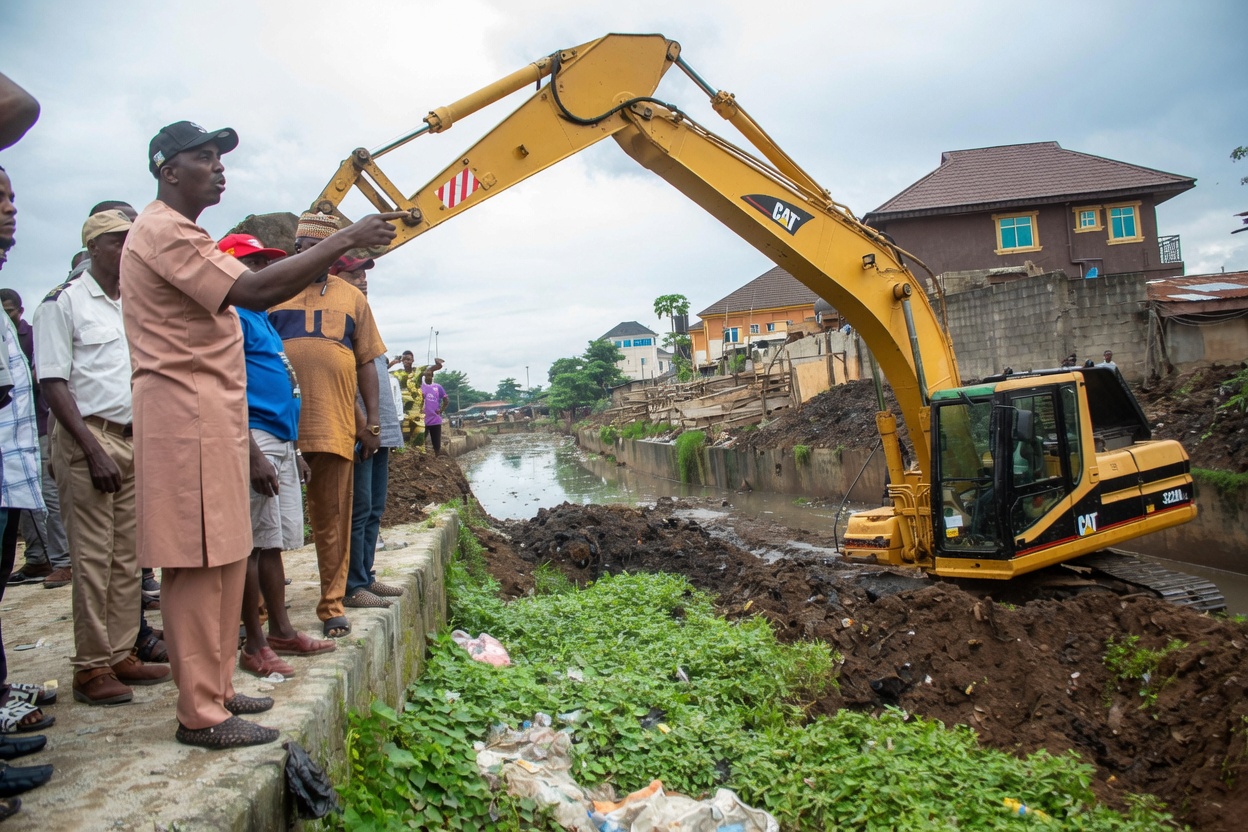 Lagos: Sanwo-Olu approves dredging of 28 drainage channels to tackle flooding