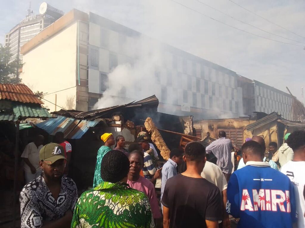 Fire razes 20 shops in Ibadan’s Dugbe, destroys goods worth over ₦100 million