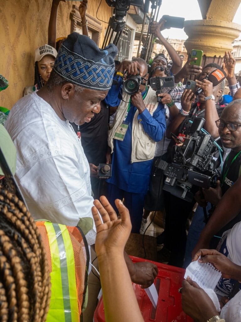 Dr Wole Oluyede