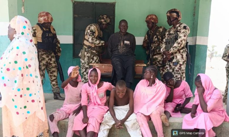 Rescued-Borno-students-780×470