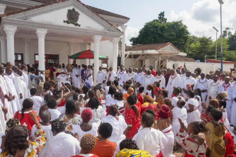 The traditionalists at the palace of the Oba of Benin