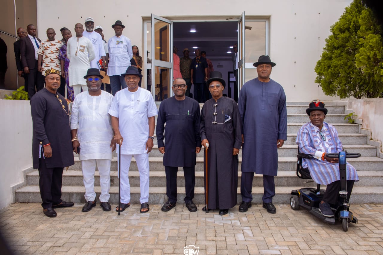 Twon-Brass-Paramount-Rulers-and-the-Dep-Gov-1