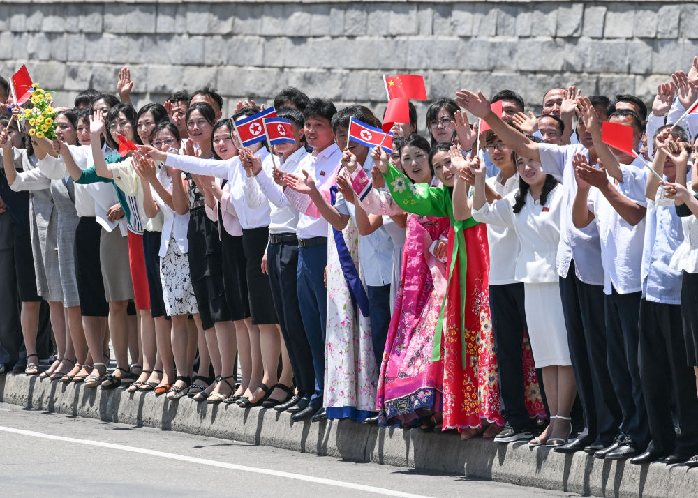 Chinese President Xi Jinping lands in North Korea