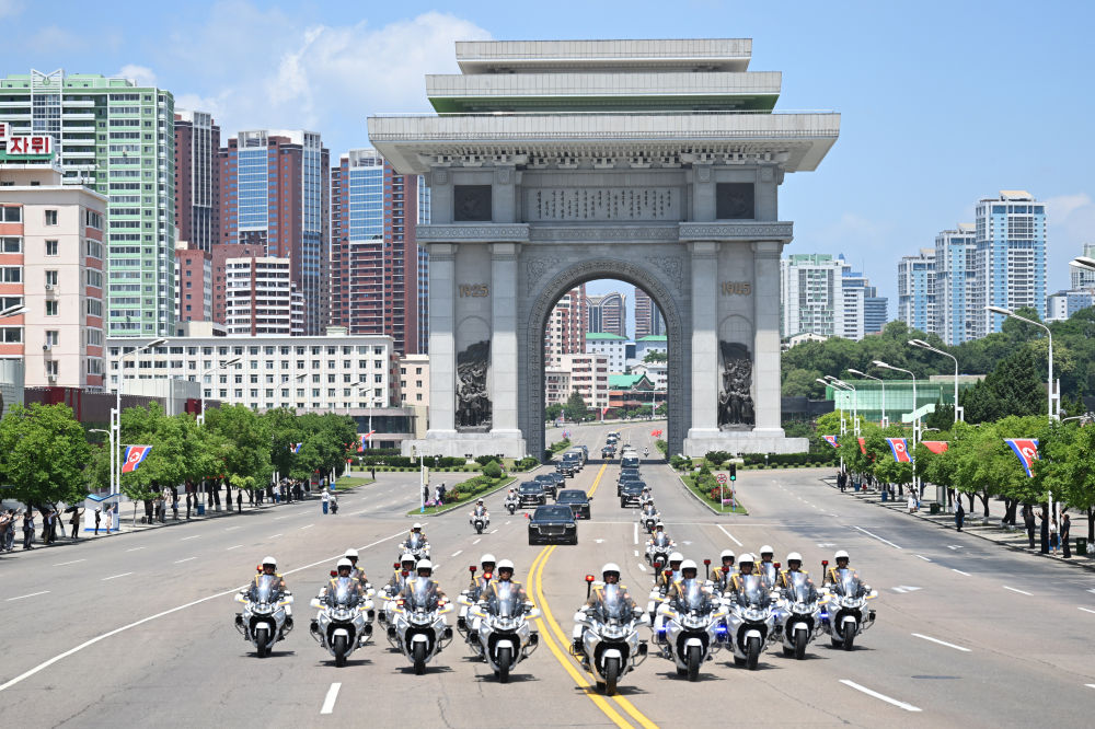 Chinese President Xi Jinping lands in North Korea
