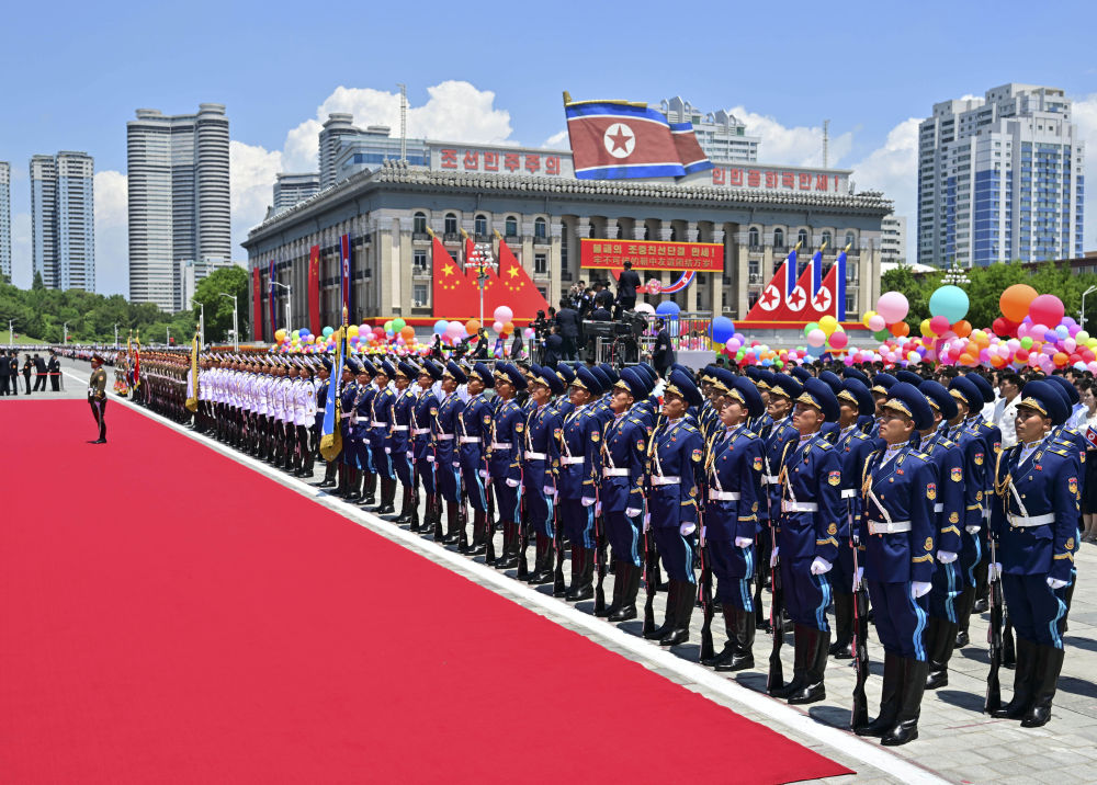 Chinese President Xi Jinping lands in North Korea