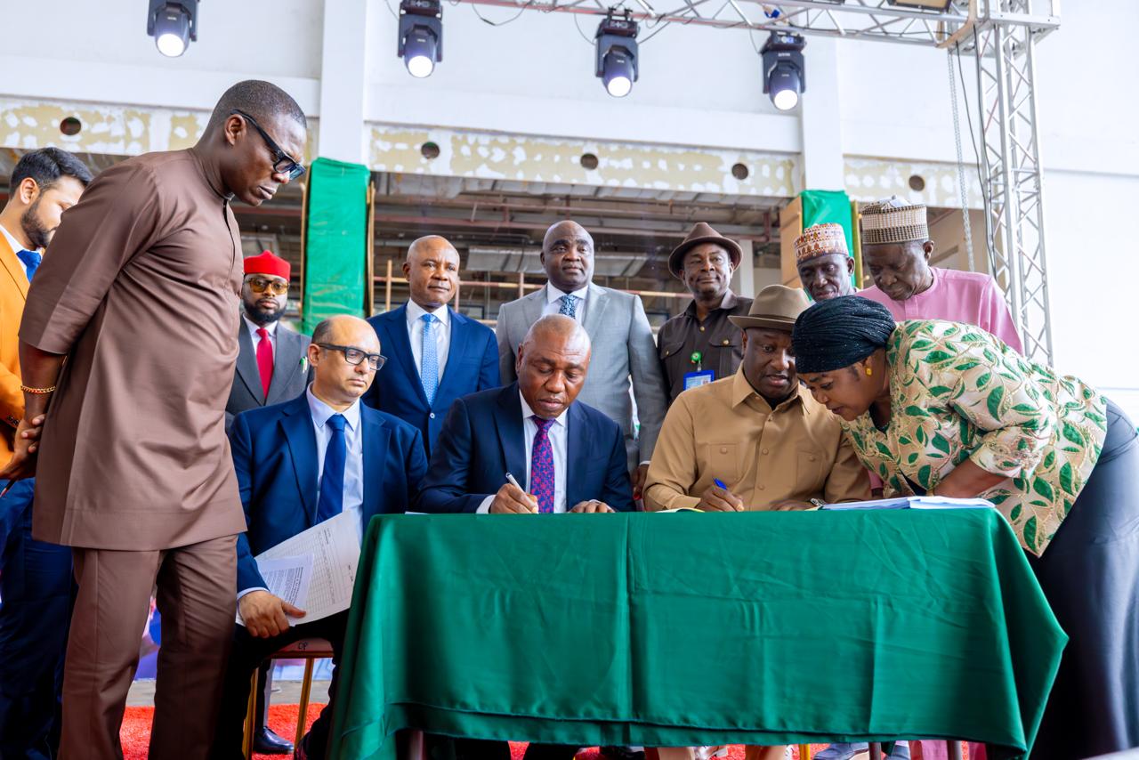 FG completes handover of Enugu airport to concessionaires, extols Mbah’s role
