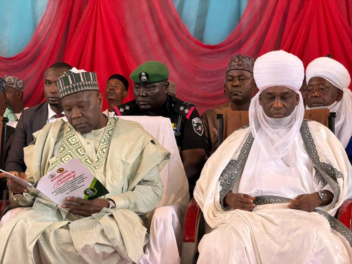 Gombe governor swears in local govt chairs, urges grassroots focus