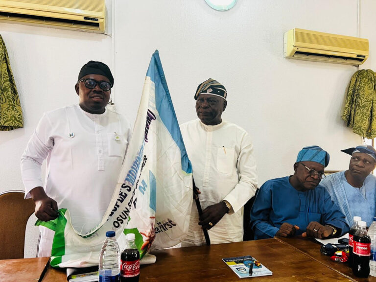 Osun poll: Oyinlola endorses APM candidate Adebayo, dumps Adeleke