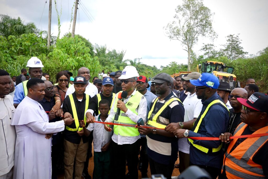 Cross River Deputy Governor Peter Odey formally flagging off the construction of the 10km Ugboro-Ukpah-Afrike Road Project