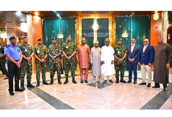 Tinubu gets briefing from security chiefs