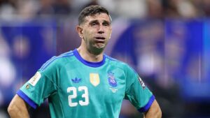 Argentina goalkeeper Emiliano Martinez