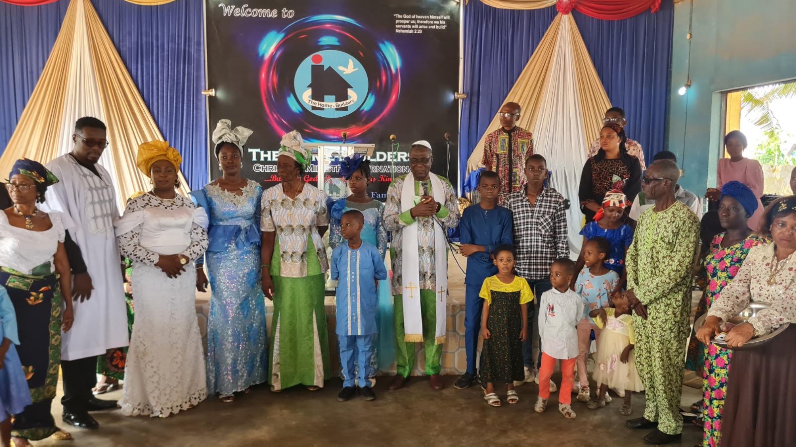 Diamond couple with family
