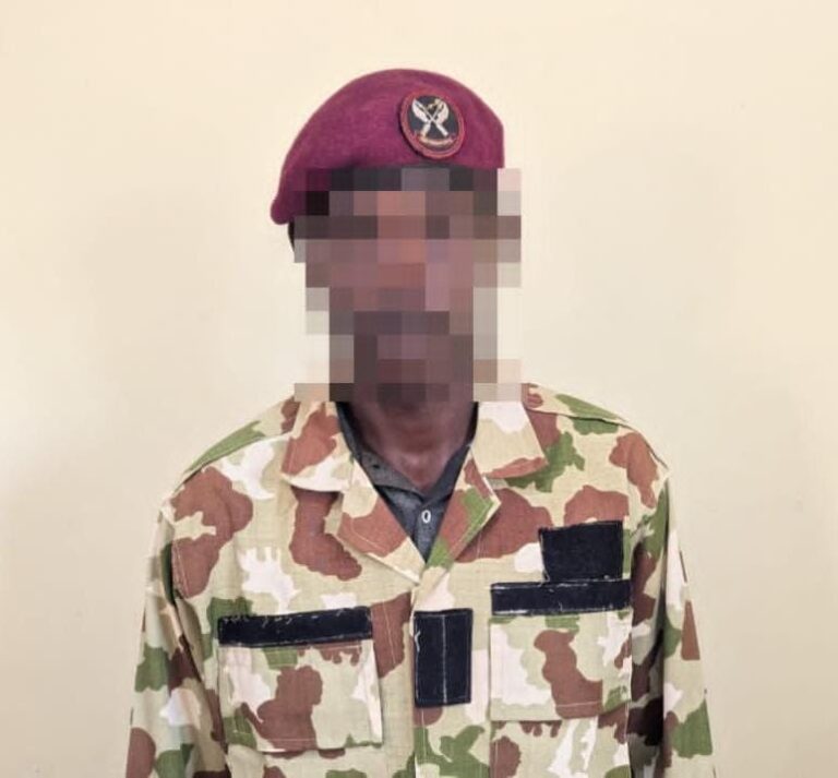 Police arrest suspected bandit in Kano, recover arms, fake military uniforms
