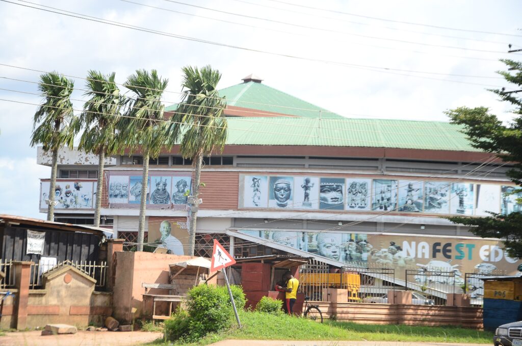 Oba_Akenzua_II_Cultural_Centre
