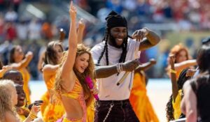 Shakira performs ‘Dai Dai’ with Burna Boy