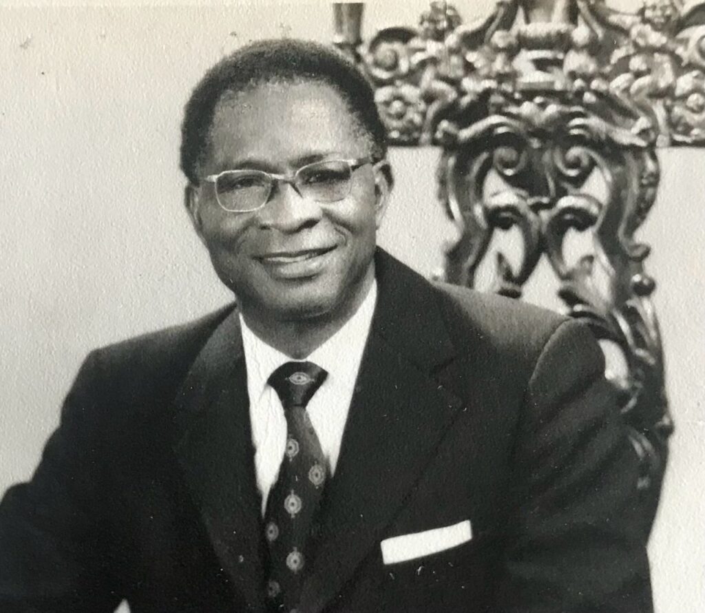 Zacchaeus Onumba Dibiaezue