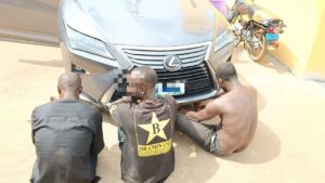 Oyo Police bust cross-border car theft syndicate, recover Lexus SUV, arrest two