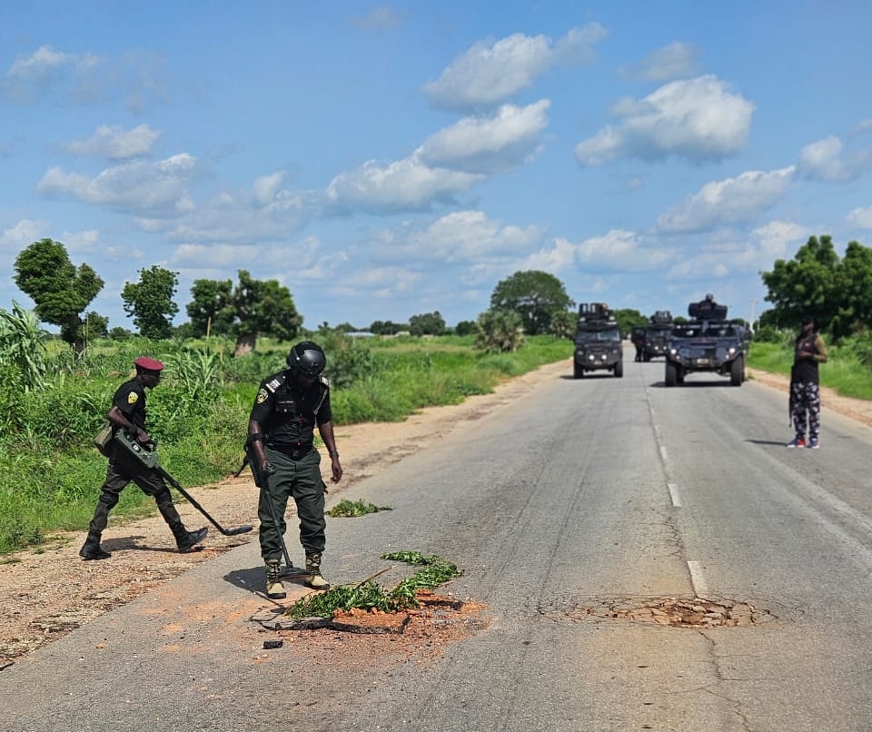 Zamfara: Police dispose of locally fabricated IED planted by criminals along Kaura Namoda-Moriki road