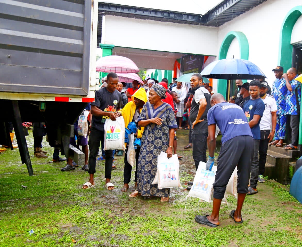 Hardship: Gov Eno distributes free food to 140,000 households in 20 LGAs in A/ Ibom