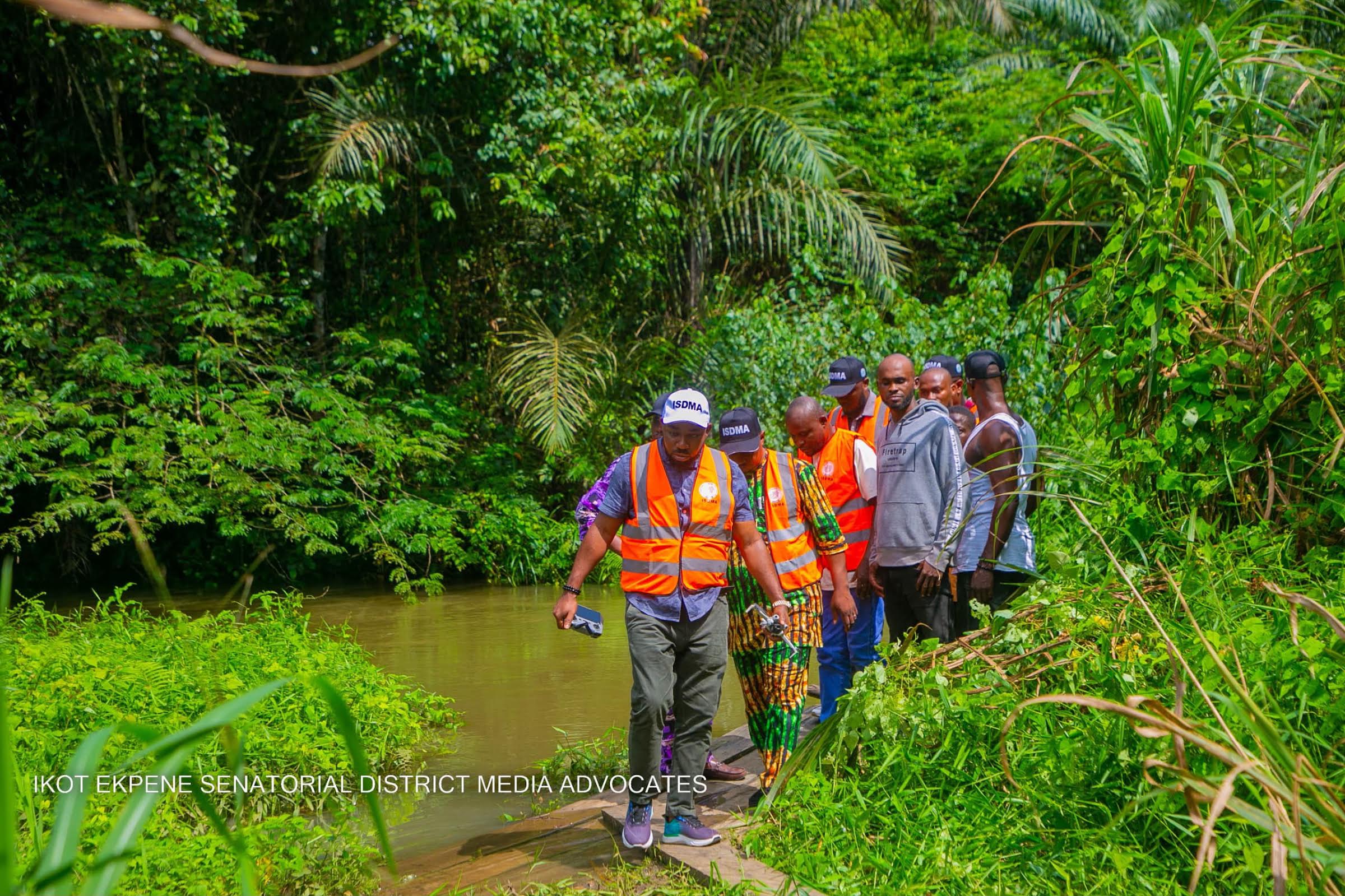 Inspection team led by Emma Akpabio of Ikot Ekpene senatorial district media team