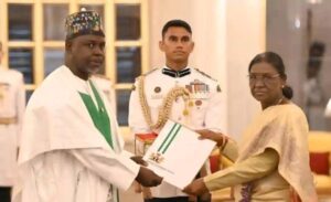 Nigerian-High-Commissioner-to-India-Saidu-Dahiru-presenting-Letter-of-Credence