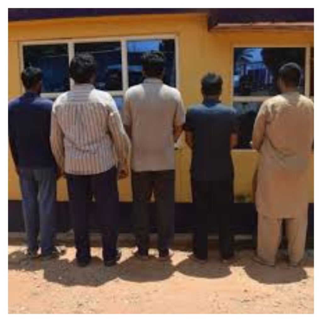 Police-arrest-5-Pakistanis