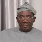 Senator-Francis-Adenigba-Fadahunsi-1044×772