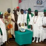 The Aare Ona Kakanfo of Yorubaland, Gani Adams, and Yoruba monarchs cut the celebratory cake at the 10th anniversary of OPU Canada.