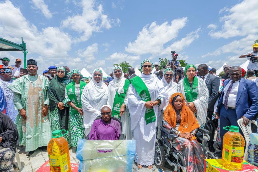 Wife of the Vice President and representative of the First Lady of Nigeria, Hajia Nana Shettima (middle) with other dignitaries and some of the beneficiaries of the RHI Food Outreach Programin Bauchi State on Saturday 22nd August, 2026
