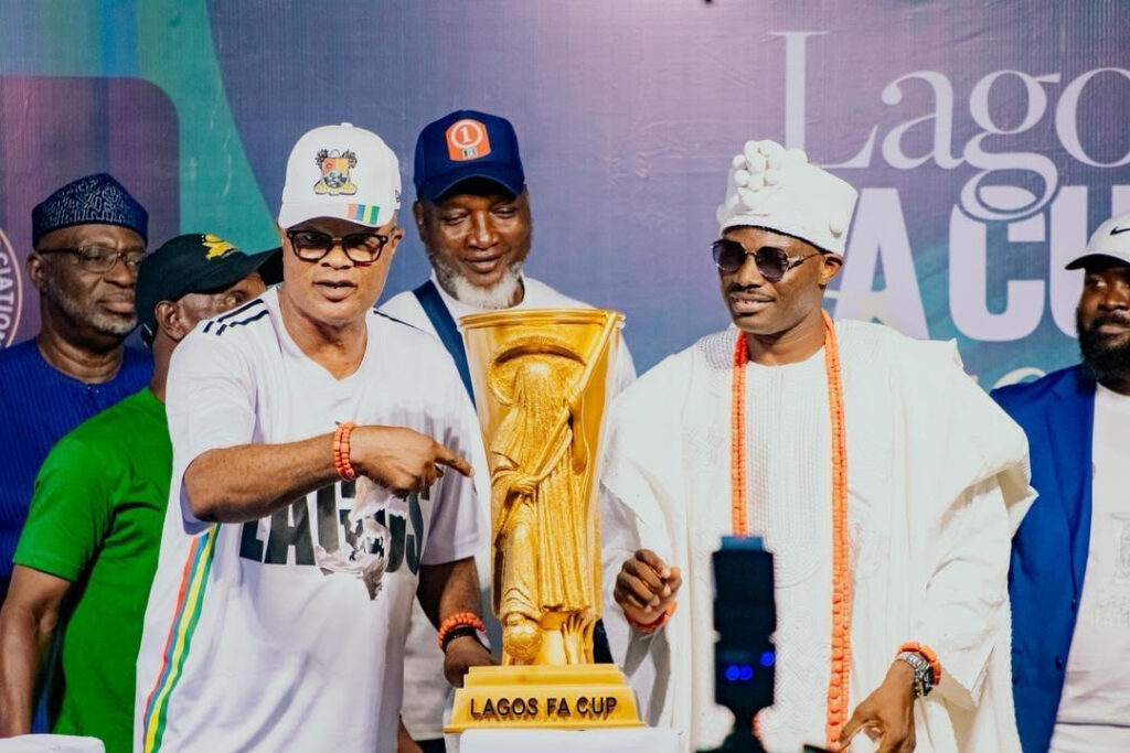 Delta State Governor, Rt. Hon. Sheriff Oborevwori (middle), flanked by the Chief of Army Standards and Evaluation and Team Lead, Major General Thompson Bobby Ugiagbe (left), and the Commander, 63 Brigade and Commander, Sector 1, Joint Task Force (JTF), South-South, Operation Delta Safe (OPDS), Brigadier General Ibrahim Bello Buhari, during a stakeholders’ consultative visit on the readjustment of Areas of Responsibility following the creation of the Nigerian Army’s 83 Division, at Government House, Asaba, Tuesday. PHOTO: SAMUEL JIBUNOR